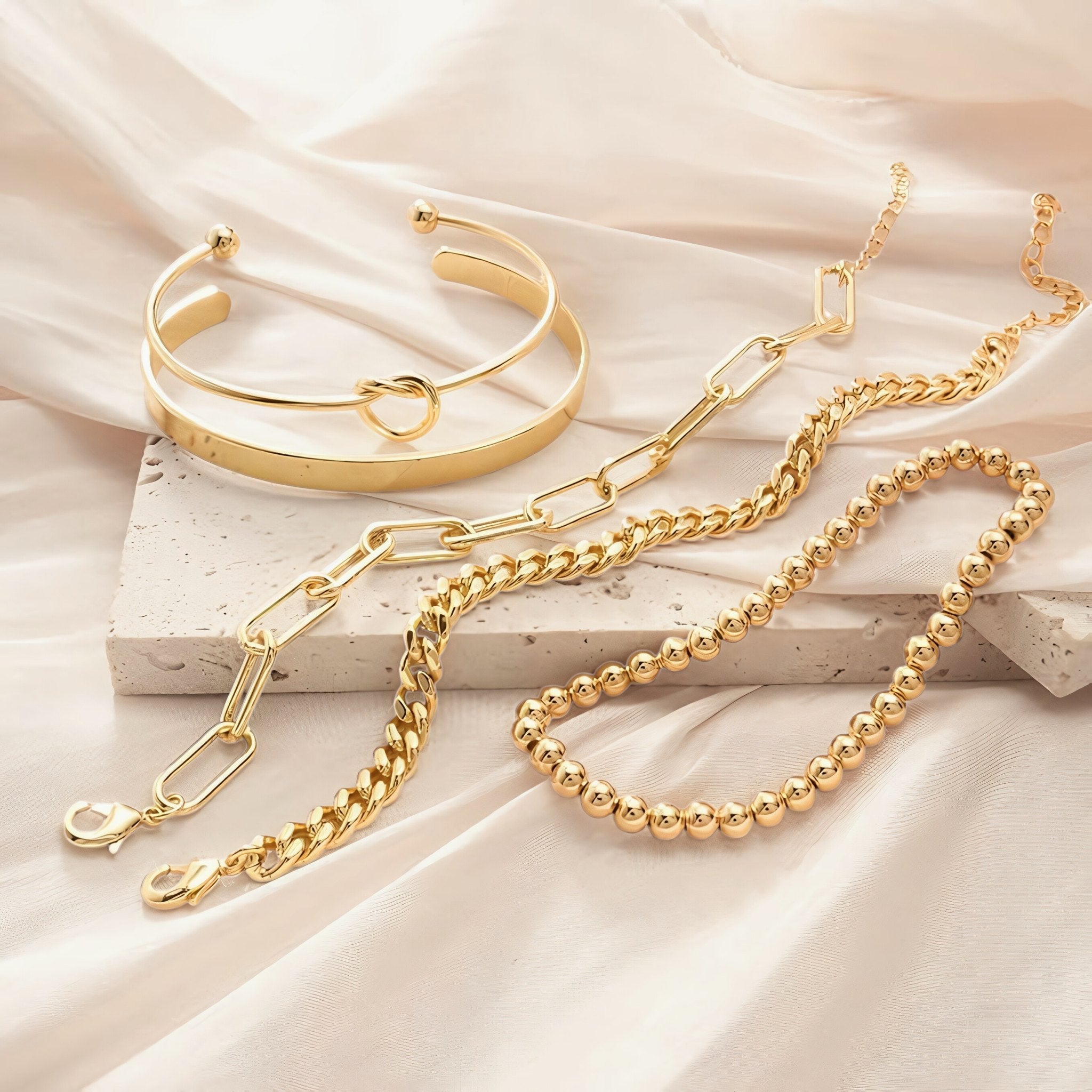 Chunky cuff bracelet set